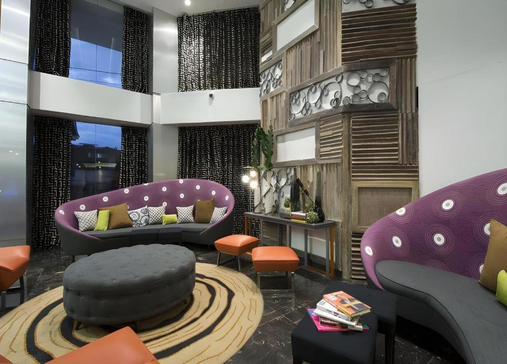 Hive Hotel Quezon City Eksteriør billede