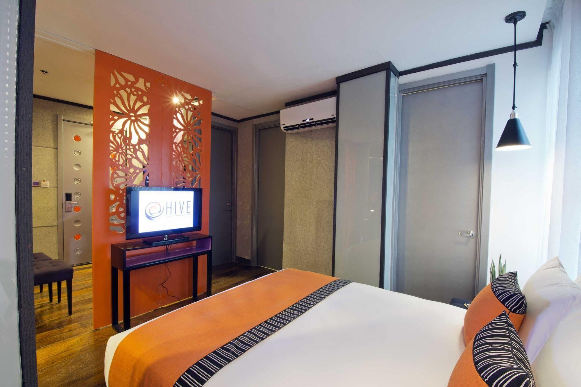 Hive Hotel Quezon City Eksteriør billede