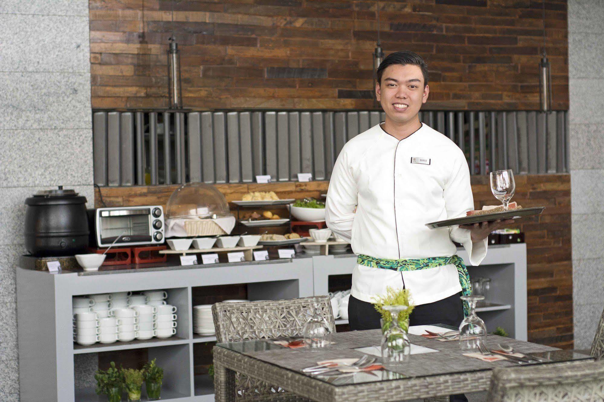 Hive Hotel Quezon City Eksteriør billede