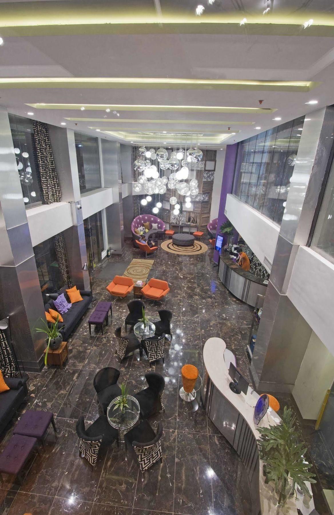 Hive Hotel Quezon City Eksteriør billede